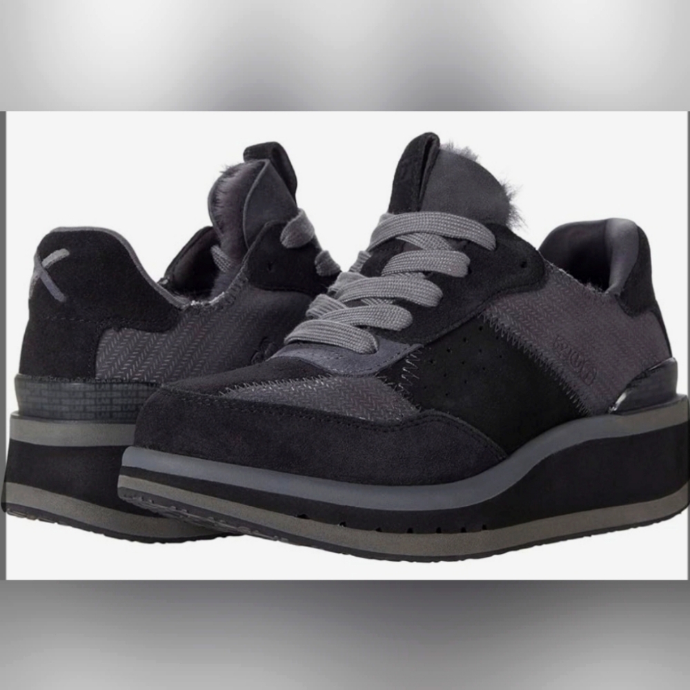 NWT: Deckers X Lab Ko-Z Sport Low Wedge, size Womens 9.5, Black/Grey